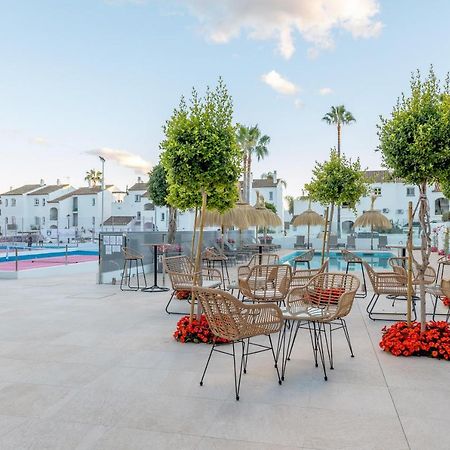 Residencia Deportiva Rozarossa Hotel Estepona Exterior photo